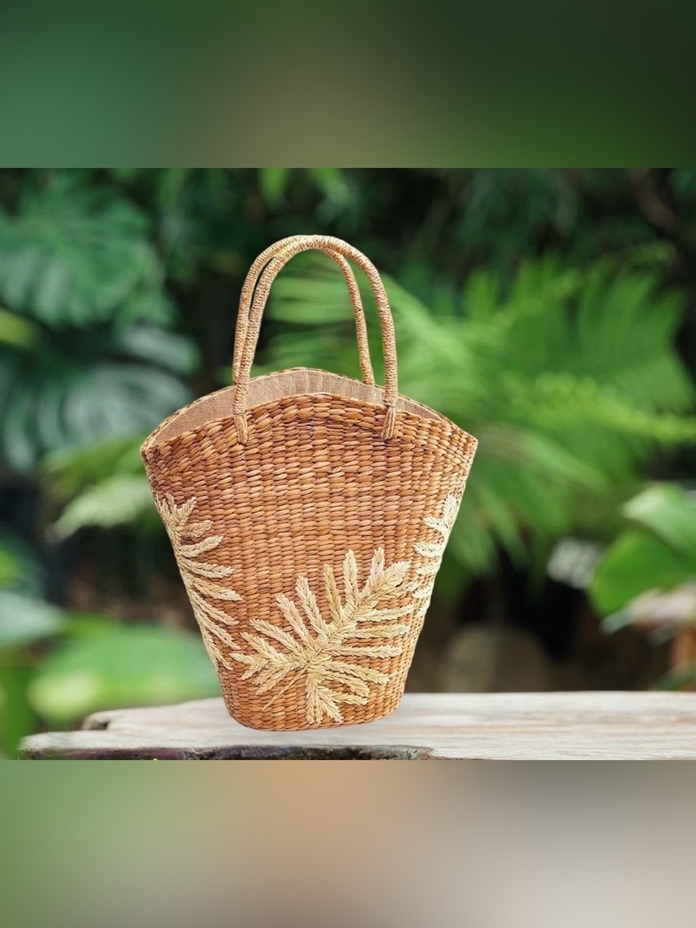 Handwoven Straw-Handheld Tote Bag in Natural With Embroidered Palm Leaf. 🌿